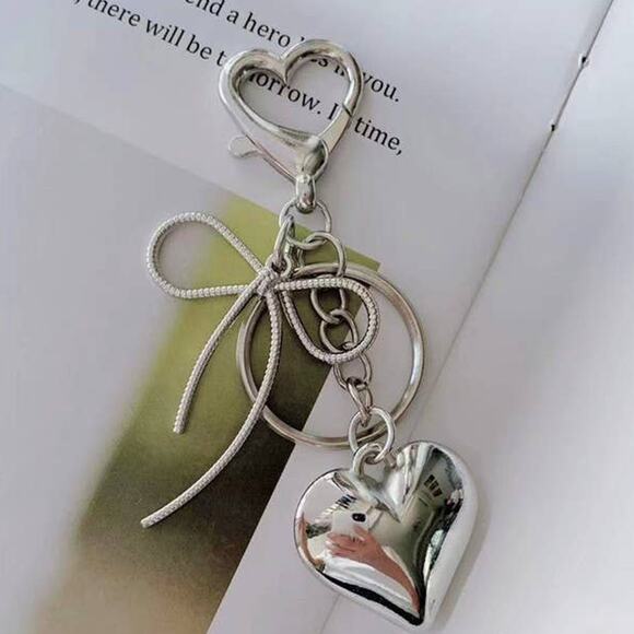 Silver Heart Bow Bag Charm Keychain Key Ring - Picture 1 of 3